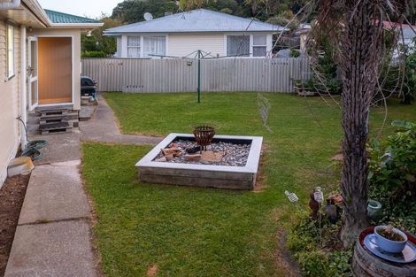 Photo of property in 4 Brazier Grove, Paraparaumu, 5032