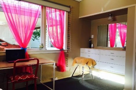 Photo of property in 2/198 Onewa Road, Birkenhead, Auckland, 0626