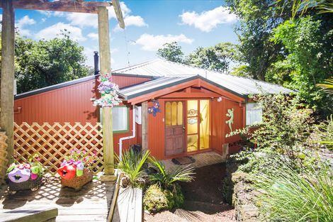 Photo of property in 40 Tanekaha Road, Titirangi, Auckland, 0604