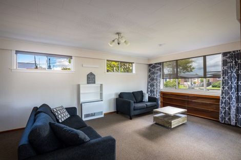Photo of property in 11 Manu Crescent, Upper Vogeltown, New Plymouth, 4310