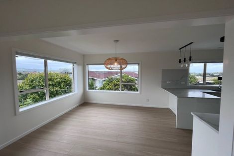 Photo of property in 11 Snowden Place, Opaheke, Papakura, 2113