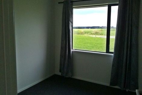 Photo of property in 187 Pacific Drive, Fitzherbert, Palmerston North, 4410