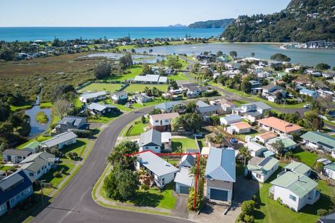 Photo of property in 2 Norfolk Place, Tairua, 3508