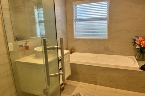 Photo of property in 13 Tranquility Rise, Mellons Bay, Auckland, 2014