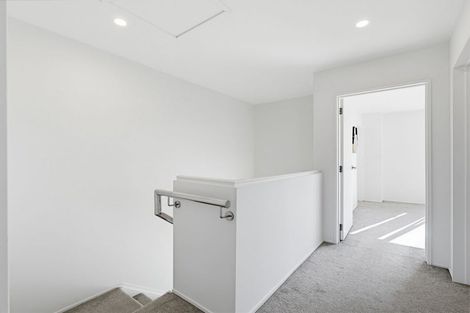 Photo of property in 5b Poruru Close, Papakura, 2110