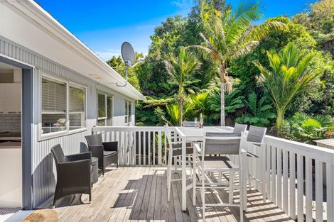 Photo of property in 15 Reynolds Place, Torbay, Auckland, 0630