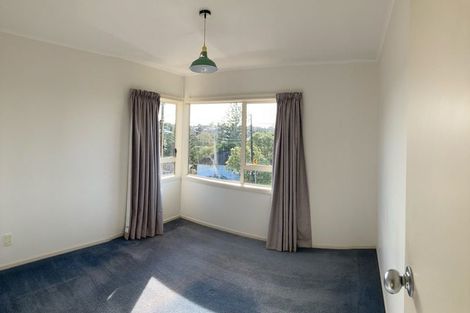 Photo of property in 1/23 Weldene Avenue, Glenfield, Auckland, 0629