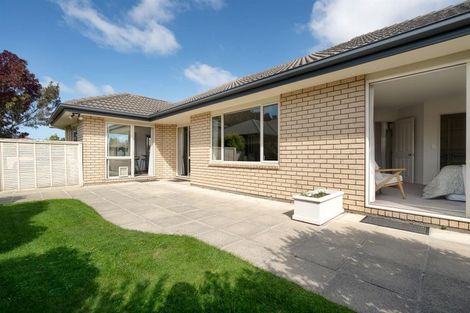 Photo of property in 6 Ross Place, Northwood, Christchurch, 8051