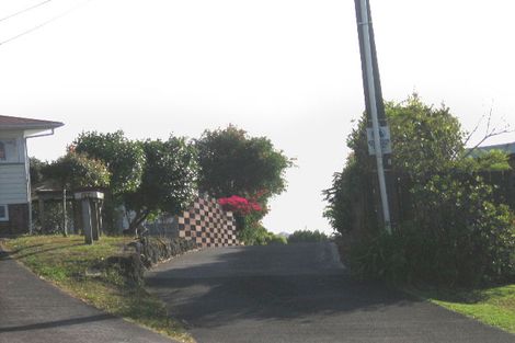 Photo of property in 2/172 Chivalry Road, Glenfield, Auckland, 0629