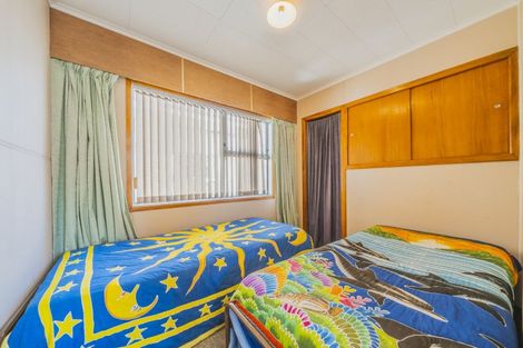 Photo of property in 121 Eighth Avenue, Urenui, 4377
