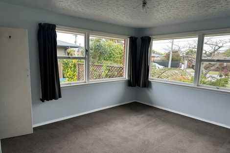 Photo of property in 90 Frensham Crescent, Woolston, Christchurch, 8062