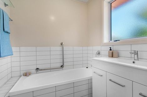 Photo of property in 52 West-watson Avenue, Hillmorton, Christchurch, 8025