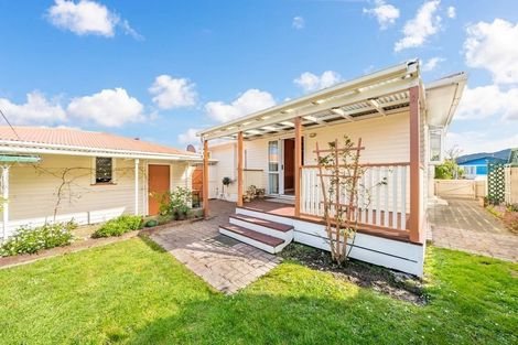 Photo of property in 6 Pencarrow Crescent, Wainuiomata, Lower Hutt, 5014