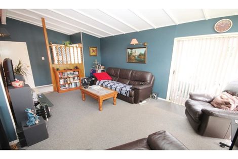Photo of property in 35 Fairdale Avenue, Red Hill, Papakura, 2110