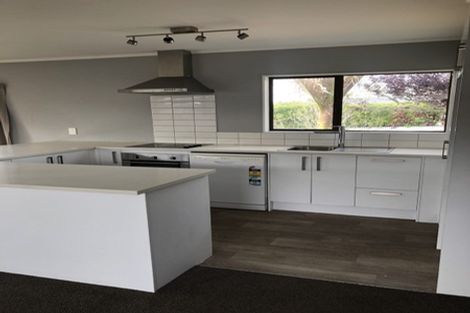 Photo of property in 1/86 Astley Avenue, New Lynn, Auckland, 0600