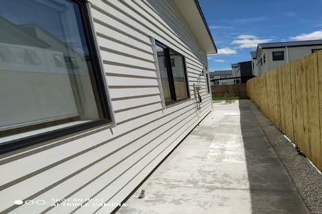 Photo of property in 32 Combat Street, Papakura, 2110