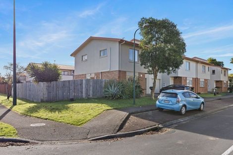 Photo of property in 2 Elwarth Way, Ranui, Auckland, 0612