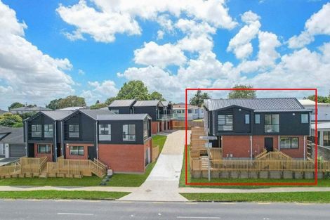 Photo of property in 1/233 Great North Road, Henderson, Auckland, 0612