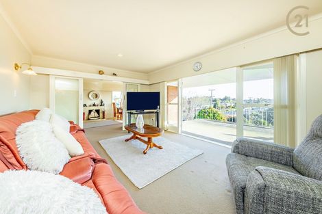 Photo of property in 2 Boundary Road, Opaheke, Papakura, 2113