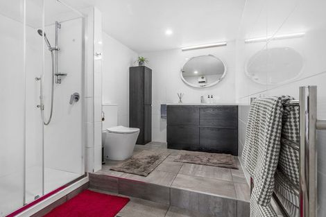 Photo of property in 24 Ranui Terrace, Tawa, Wellington, 5028