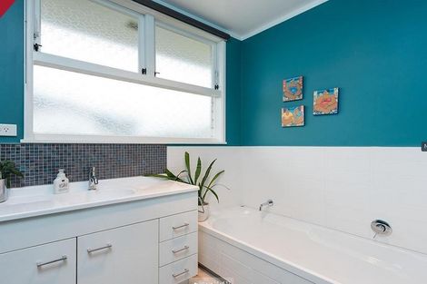 Photo of property in 19 Burrows Street, Tauranga South, Tauranga, 3112