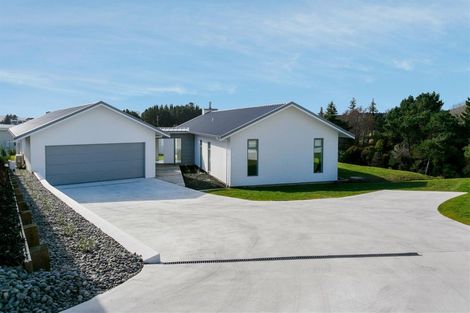 Photo of property in 47 Botanical Heights Drive, Waipahihi, Taupo, 3330