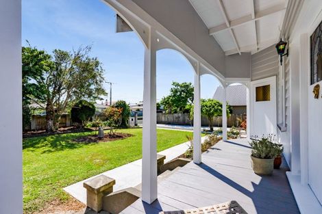 Photo of property in 68 Collins Street, Hawera, 4610