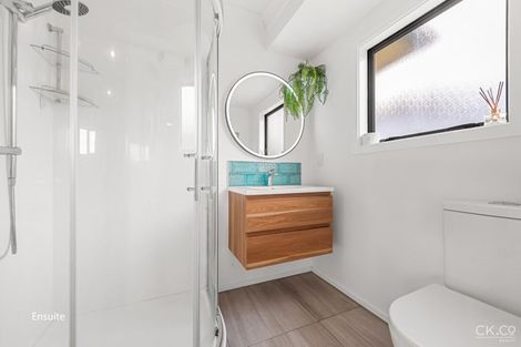 Photo of property in 53 Riverstone Drive, Riverstone Terraces, Upper Hutt, 5018