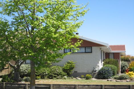 Photo of property in 33 Dunbarton Street, Redwood, Christchurch, 8051