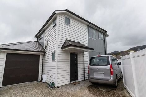 Photo of property in 12b Palmer Crescent, Silverstream, Upper Hutt, 5019