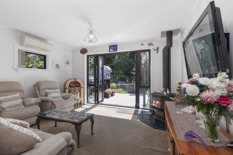 Photo of property in 27 Brick Bay Drive, Sandspit, Warkworth, 0982