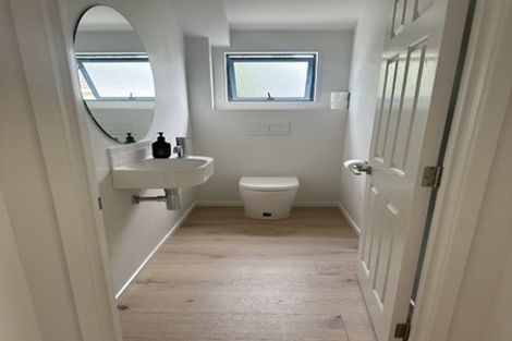 Photo of property in 2/12 Aotearoa Terrace, Murrays Bay, Auckland, 0630