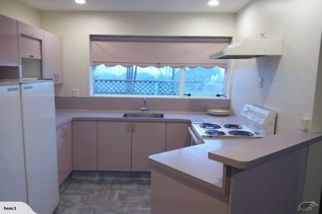 Photo of property in 5 Hunt Lane, Avondale, Christchurch, 8061