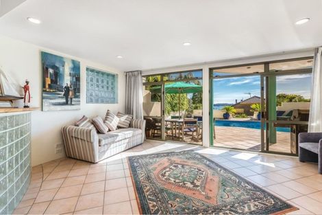 Photo of property in 1/53 Churchill Road, Murrays Bay, Auckland, 0630