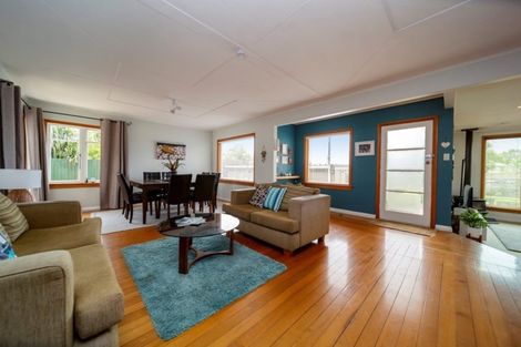 Photo of property in 182 Brooklands Road, Vogeltown, New Plymouth, 4310