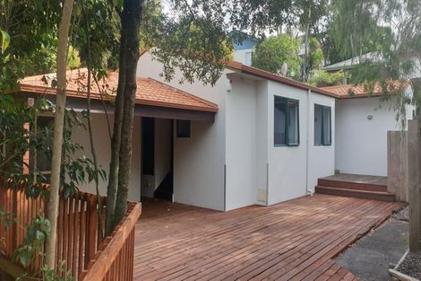 Photo of property in 2/21 Contessa Drive, Glenfield, Auckland, 0629