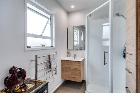 Photo of property in 1404 Warwick Place, Mayfair, Hastings, 4122