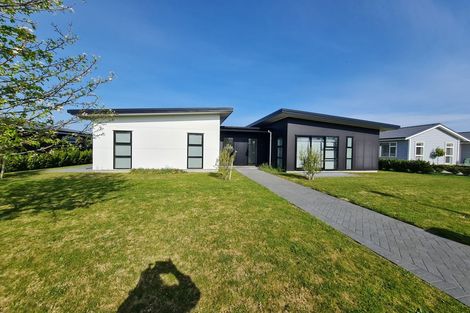 Photo of property in 17 Bastille Court, Rangatira Park, Taupo, 3330