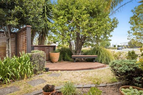 Photo of property in 557 Gloucester Road, Papamoa Beach, Papamoa, 3118