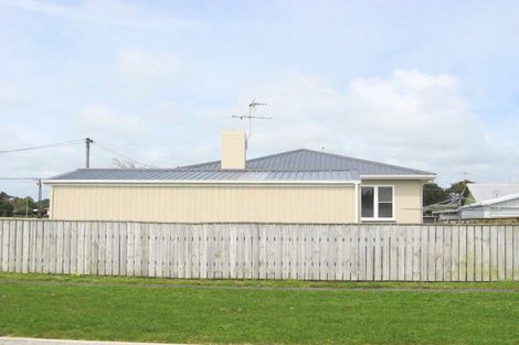 Photo of property in 12 Atkinson Street, Waitara, 4320
