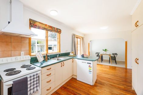 Photo of property in 27 Pembroke Street, Highbury, Palmerston North, 4412