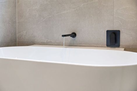 Photo of property in 83 Mcdonnell Road, Arrowtown, 9302