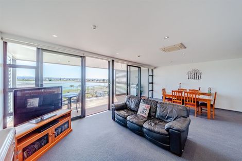 Photo of property in 309/7 Humber Street, Pandora, Napier, 4110