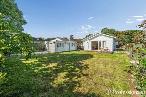 Photo of property in 17 Lincoln Avenue, Epuni, Lower Hutt, 5011