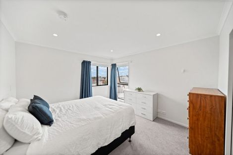 Photo of property in 37 Matairangi Avenue, Totara Heights, Auckland, 2105