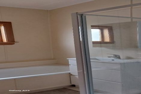 Photo of property in 15 Herald Terrace, Berhampore, Wellington, 6023