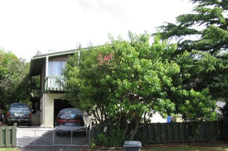 Photo of property in 7 Pakira Avenue, Glendene, Auckland, 0602