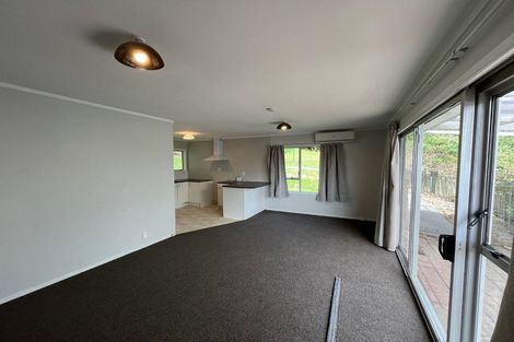 Photo of property in 2/22 Shackleton Grove, Stokes Valley, Lower Hutt, 5019