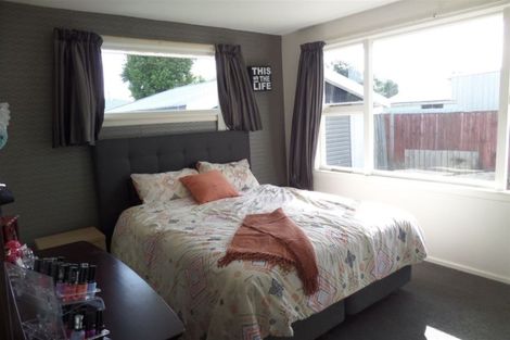 Photo of property in 5 Dunluce Place, Hornby, Christchurch, 8042