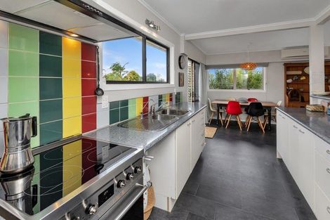 Photo of property in 94 One Tree Point Road, One Tree Point, 0118